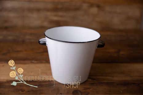 Metal bucket - distressed white
