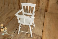 Wysokie krzesełko z drewna - vintage white